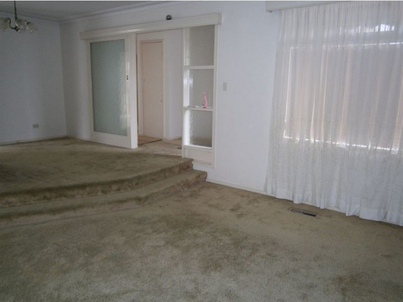 21 Clunies Ross Crescent, Mulgrave VIC 3170