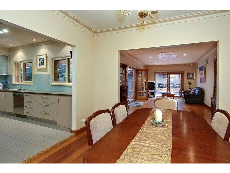 32 Andrew Street, Mount Waverley VIC 3149