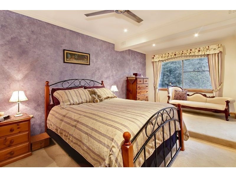 32 Andrew Street, Mount Waverley VIC 3149