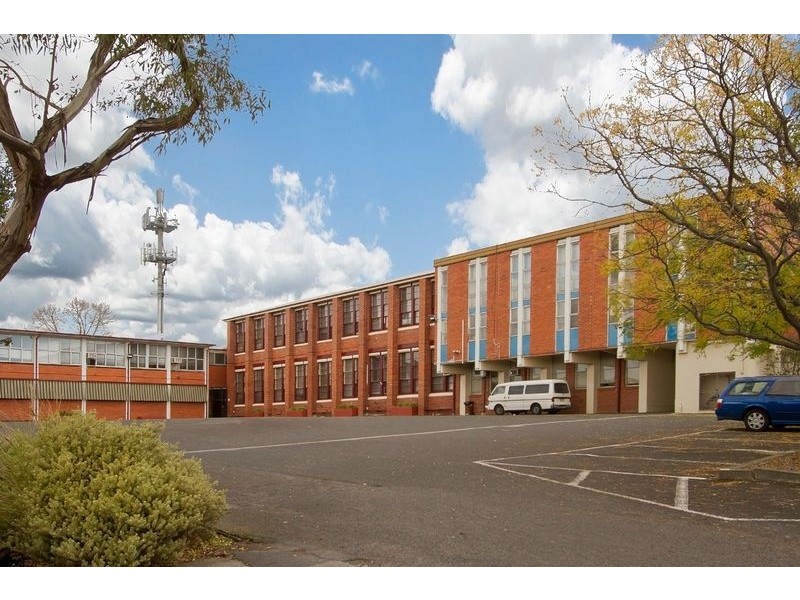 18 Spence Street, Burwood VIC 3125