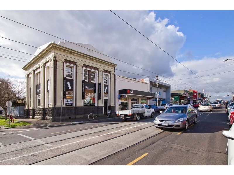 18 Spence Street, Burwood VIC 3125