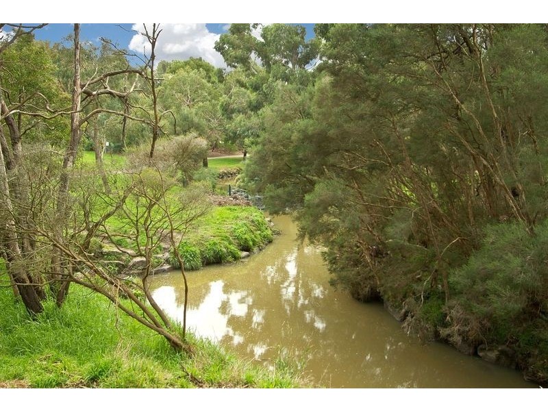 18 Spence Street, Burwood VIC 3125