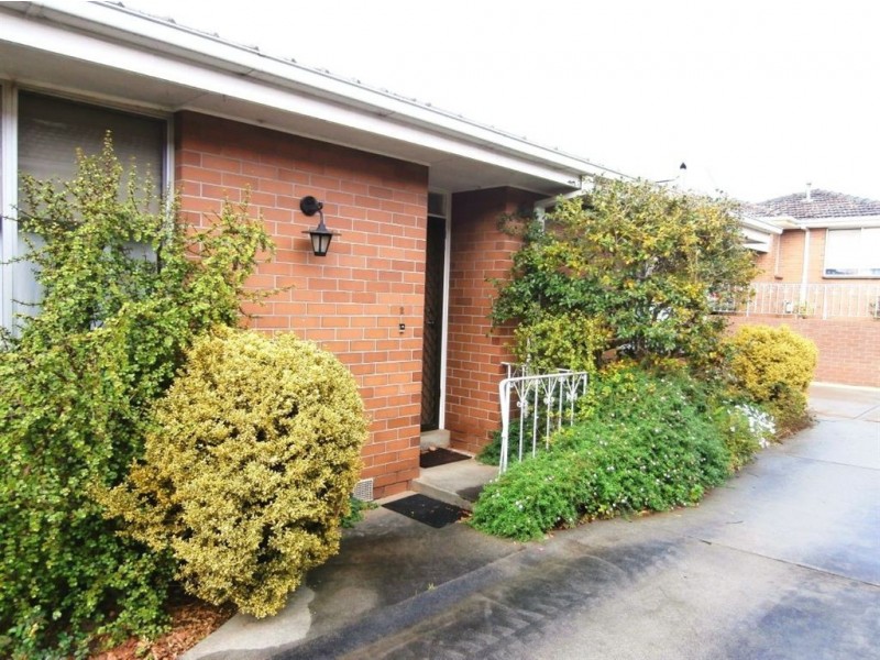 2/2 Gowan Road, Mount Waverley VIC 3149