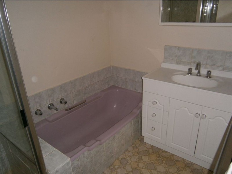 2/2 Gowan Road, Mount Waverley VIC 3149