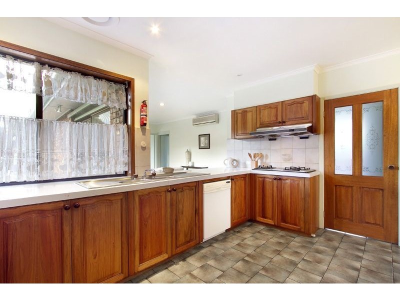 48 Watsons Road, Glen Waverley VIC 3150