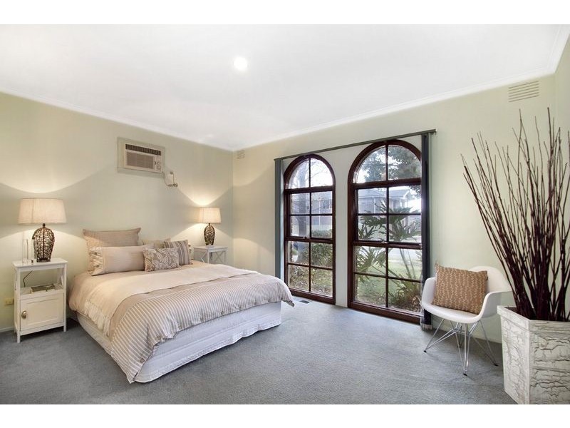 48 Watsons Road, Glen Waverley VIC 3150