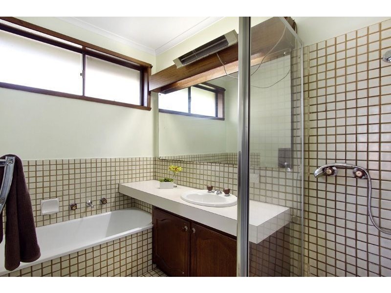 48 Watsons Road, Glen Waverley VIC 3150