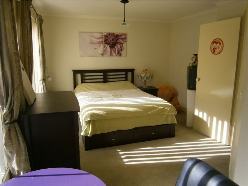 34 Kierens Way, Chadstone VIC 3148