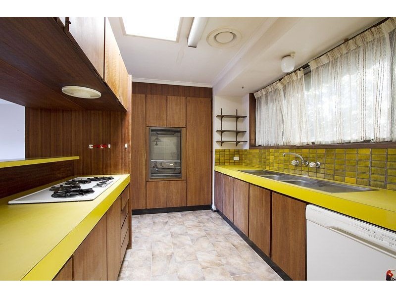 4 Donald Road, Wheelers Hill VIC 3150