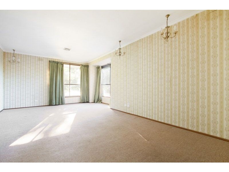 4 Donald Road, Wheelers Hill VIC 3150