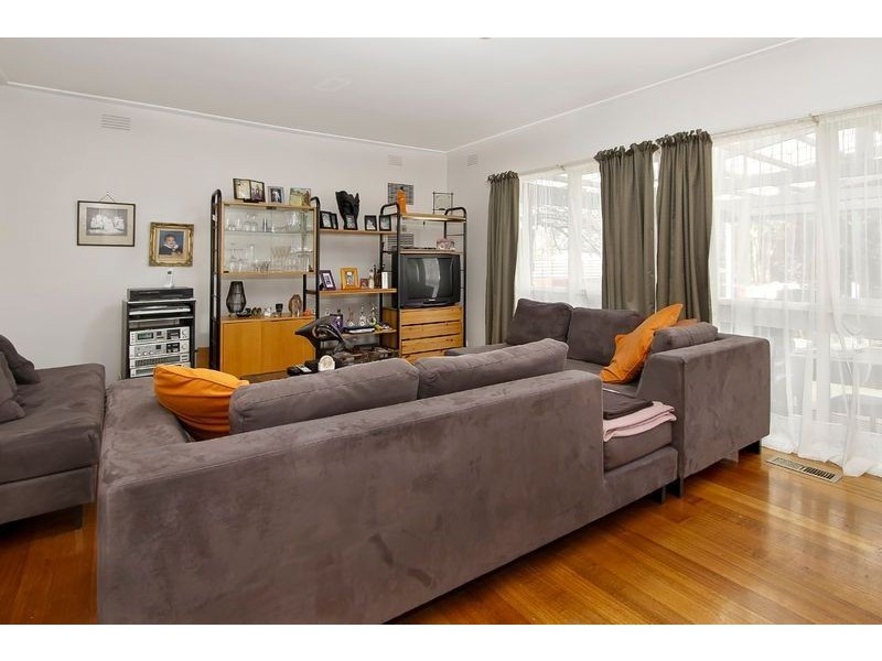 74 Glen Tower Drive, Glen Waverley VIC 3150