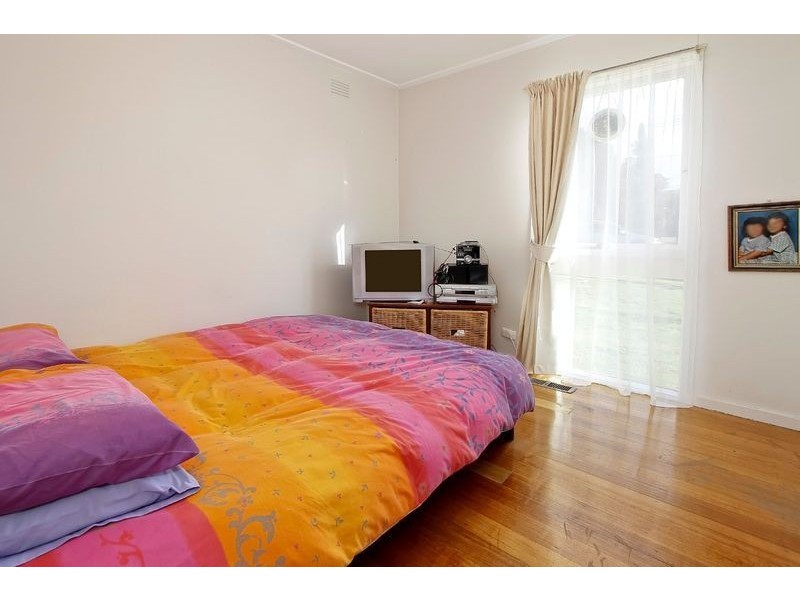 74 Glen Tower Drive, Glen Waverley VIC 3150