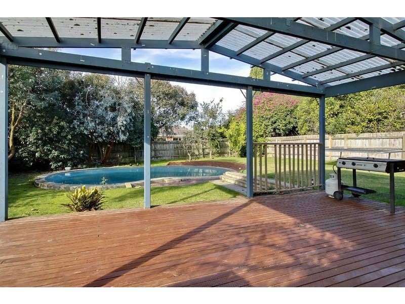 74 Glen Tower Drive, Glen Waverley VIC 3150