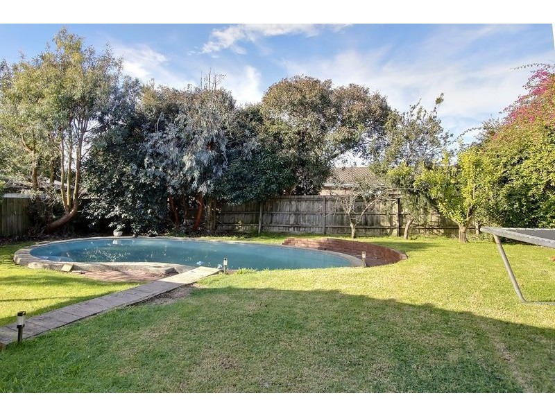 74 Glen Tower Drive, Glen Waverley VIC 3150