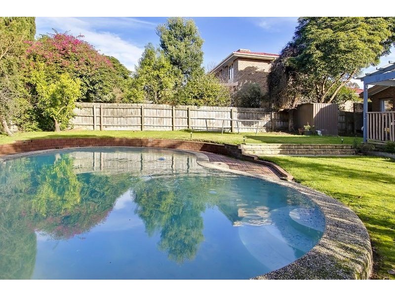 74 Glen Tower Drive, Glen Waverley VIC 3150