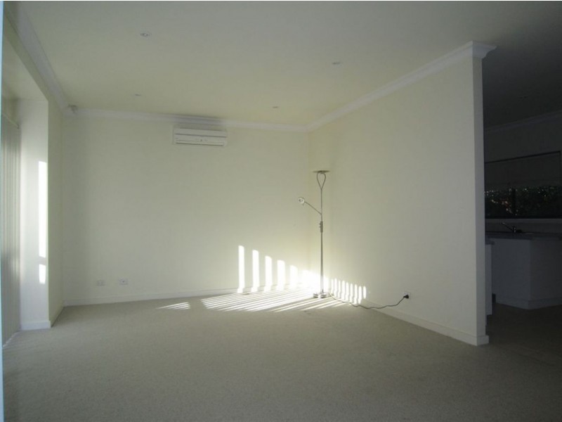 2/14 Eastleigh Drive, Glen Waverley VIC 3150