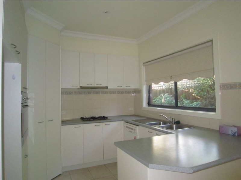 2/14 Eastleigh Drive, Glen Waverley VIC 3150