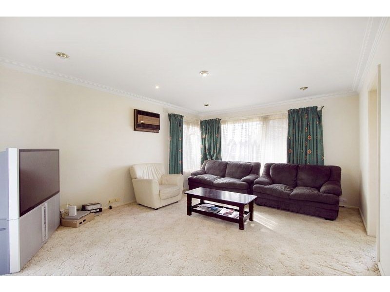 25 Witchwood Crescent, Burwood East VIC 3151