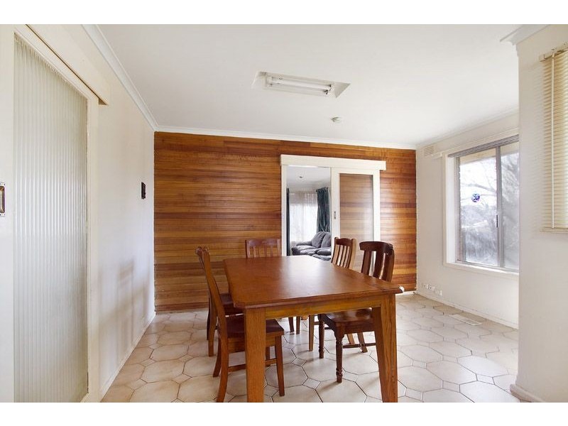 25 Witchwood Crescent, Burwood East VIC 3151