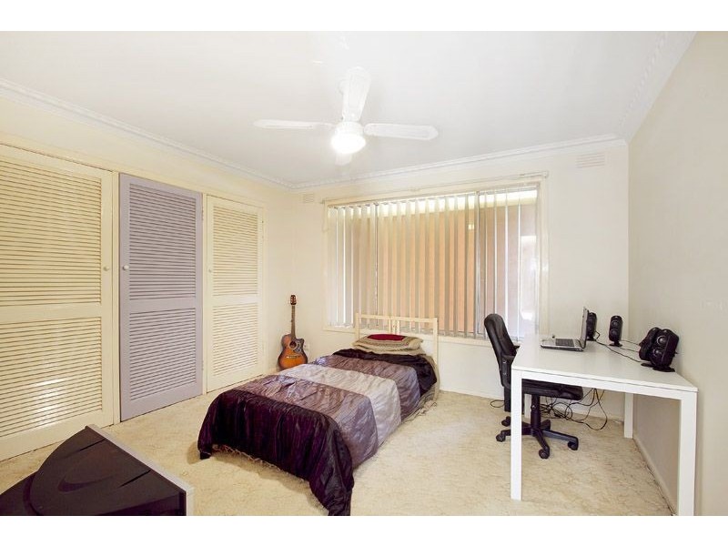 25 Witchwood Crescent, Burwood East VIC 3151