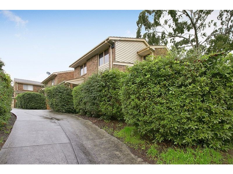 2/70 Leicester Avenue, Glen Waverley VIC 3150