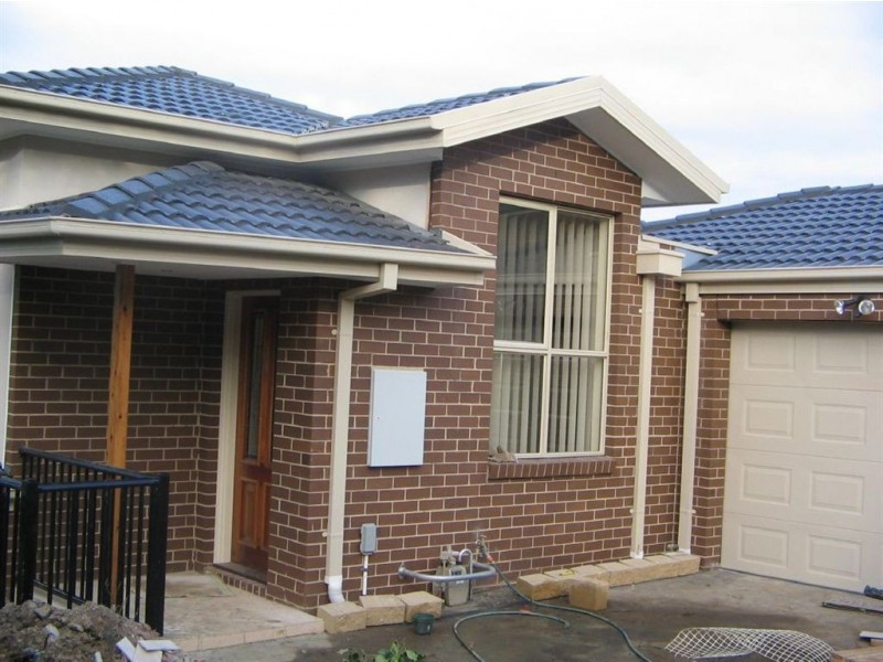 2/2 Yanigin Drive, Glen Waverley VIC 3150