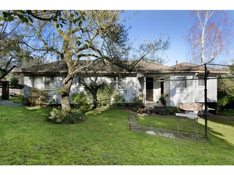 1 Hayfield Road, Mount Waverley VIC 3149