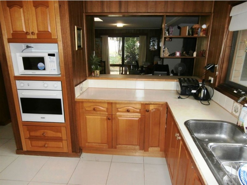 4 Cuthbert Court, Wheelers Hill VIC 3150