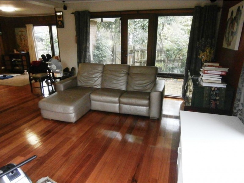 4 Cuthbert Court, Wheelers Hill VIC 3150