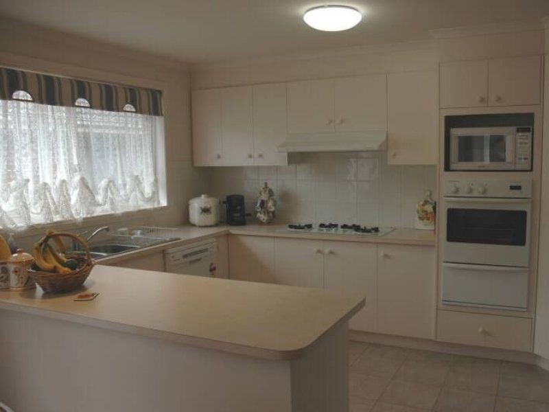 2/10 Janice Road, Glen Waverley VIC 3150