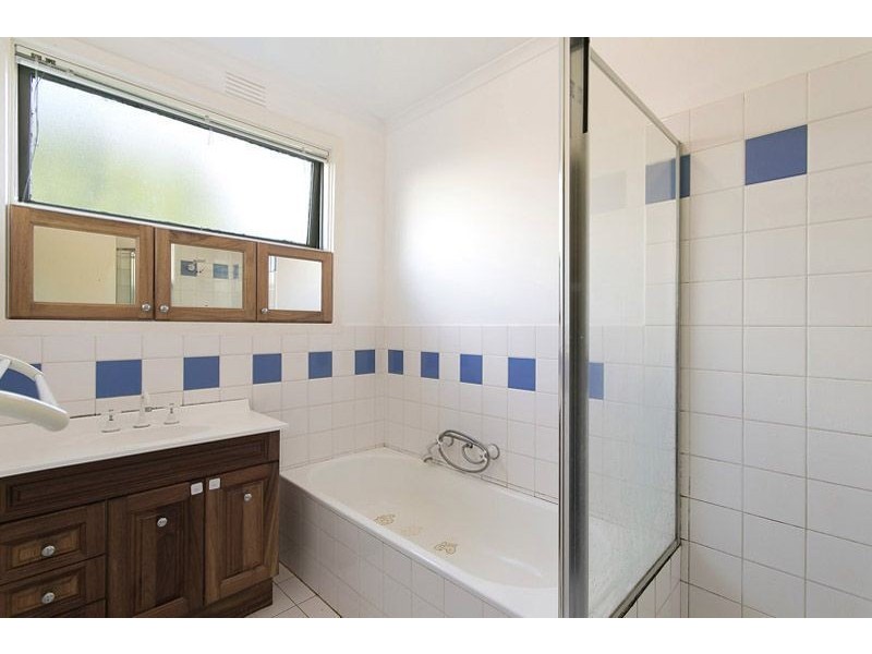 33 Browning Drive, Glen Waverley VIC 3150