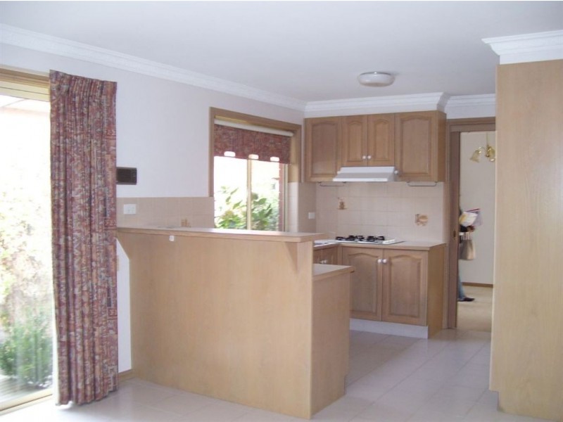 2/4 Edna Street, Mount Waverley VIC 3149