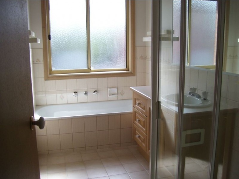 2/4 Edna Street, Mount Waverley VIC 3149