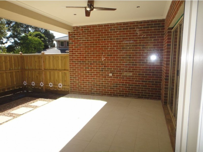 1/2 Mareeba Court, Glen Waverley VIC 3150