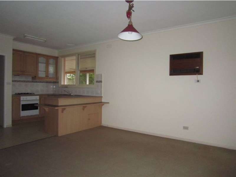 15 Golden Grove, Glen Waverley VIC 3150