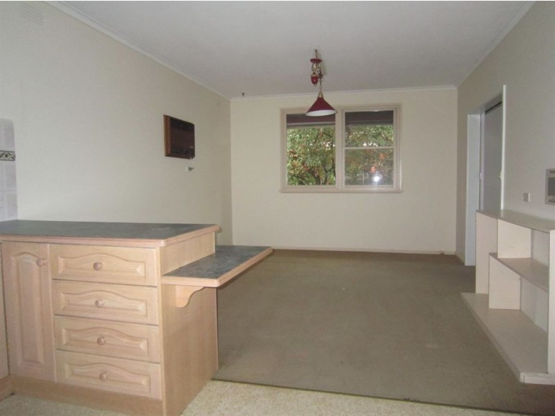 15 Golden Grove, Glen Waverley VIC 3150