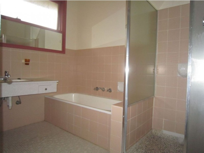 15 Golden Grove, Glen Waverley VIC 3150