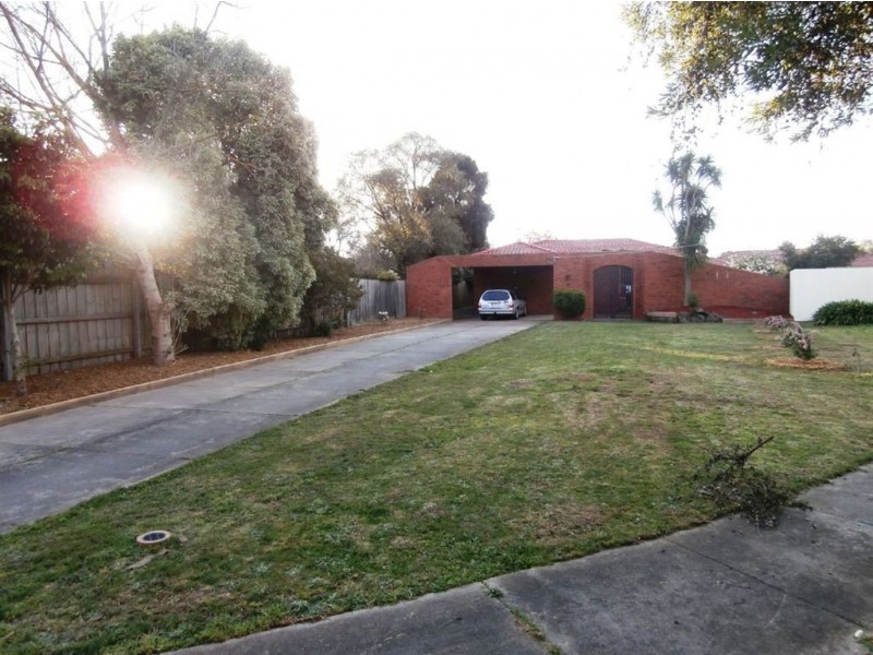 2 Cairn Grove, Glen Waverley VIC 3150