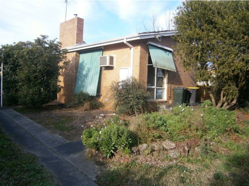 18 Pinewood Drive, Mount Waverley VIC 3149