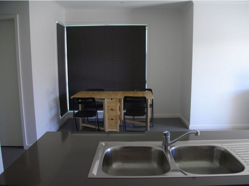 24 Beaconsfield Road, Mulgrave VIC 3170