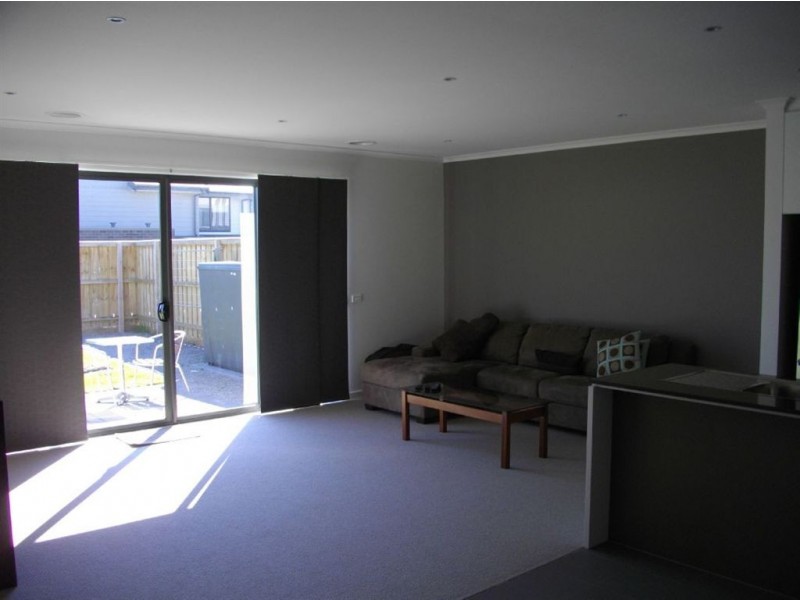 24 Beaconsfield Road, Mulgrave VIC 3170