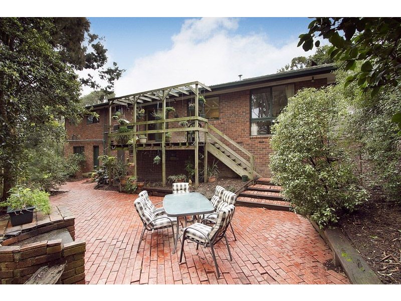 61 Madeline Street, Glen Waverley VIC 3150