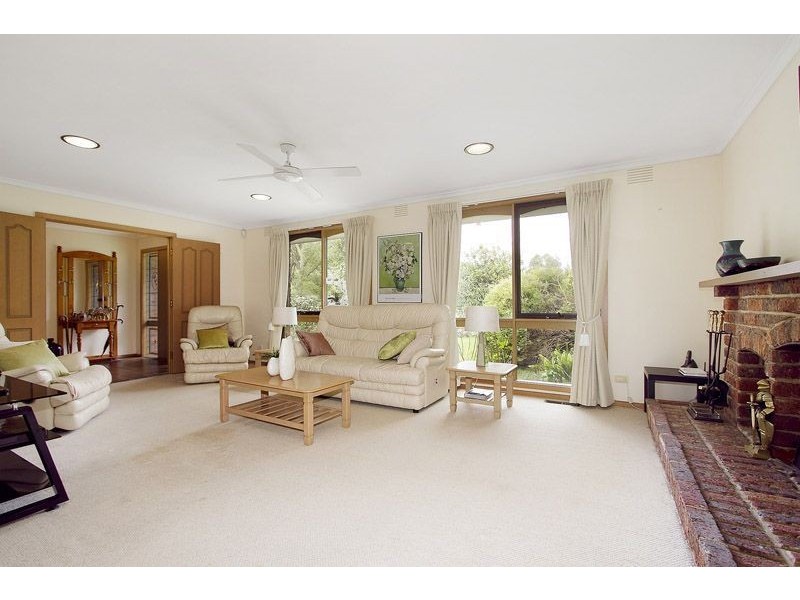 61 Madeline Street, Glen Waverley VIC 3150