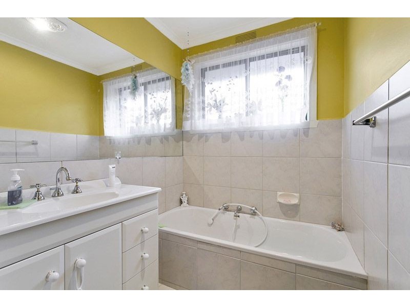 1/33-35 Hillside Street, Springvale VIC 3171