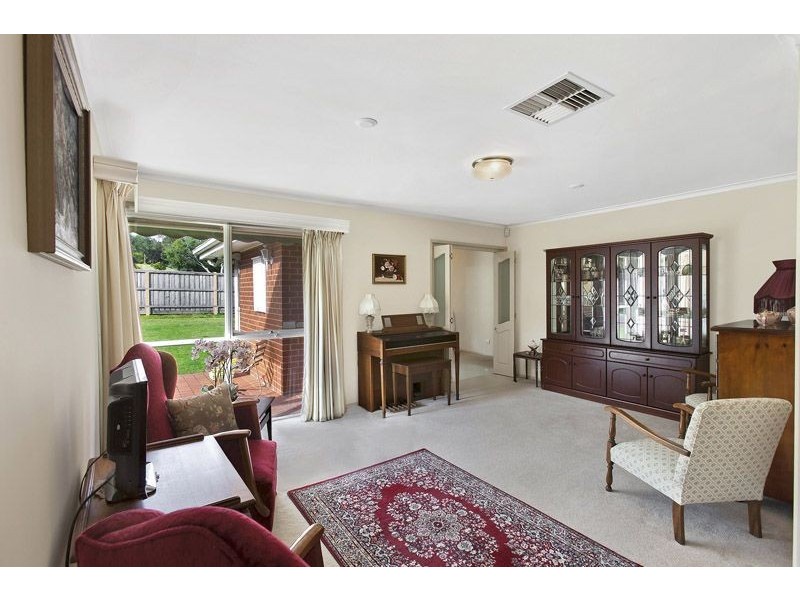 13 Watsons Road, Glen Waverley VIC 3150