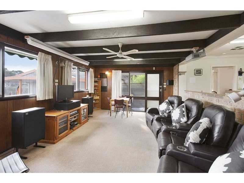 13 Watsons Road, Glen Waverley VIC 3150