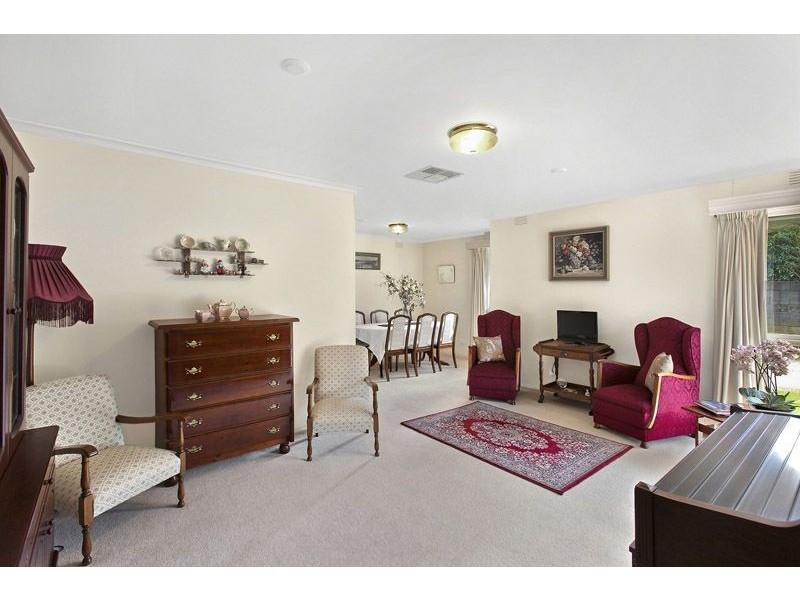 13 Watsons Road, Glen Waverley VIC 3150