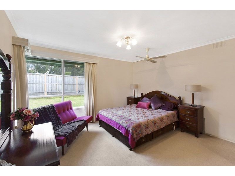 13 Watsons Road, Glen Waverley VIC 3150