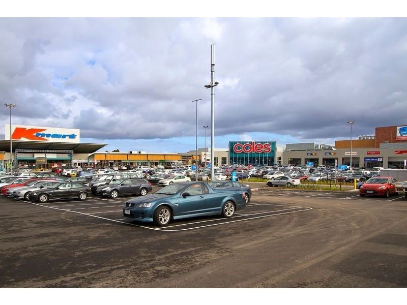 8 Statesman Avenue, Burwood East VIC 3151