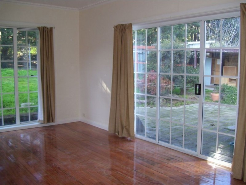 54 Pepperell Avenue, Glen Waverley VIC 3150